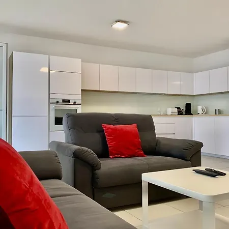 #av The Ladybug Terrace Equipe Lägenhet *